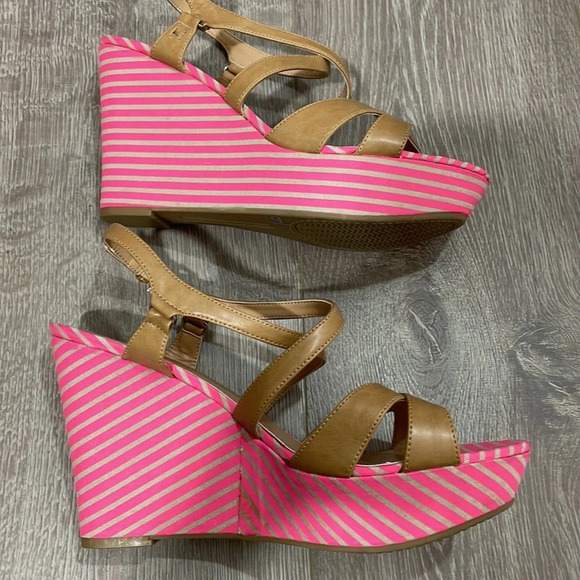 New Tommy Hilfiger Justina Wedge Sandal Ambra & Hot Fuchsia Stripe 10M - Picture 13 of 16